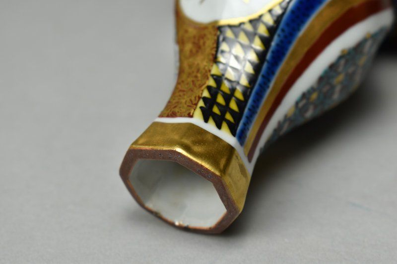 蔵A5120b】九谷 北出星光 工場 色絵金彩 花蝶文瓢型 壷 壺 花入 共箱