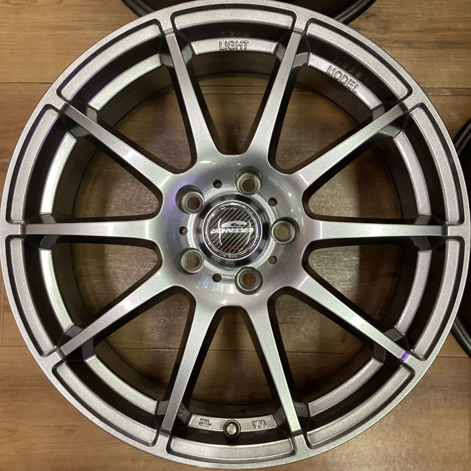 サマーセール。 18インチホイール シュナイダー スタッグ 14Rボルト車 送料込み 専門店ならではの品揃え！