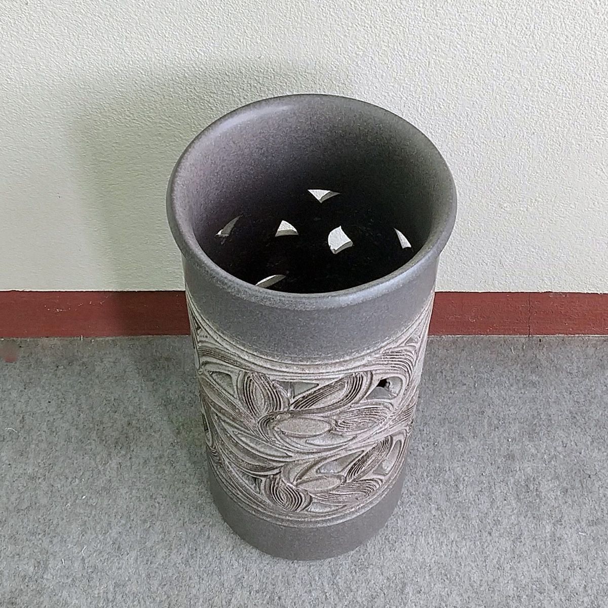 陶器傘立て