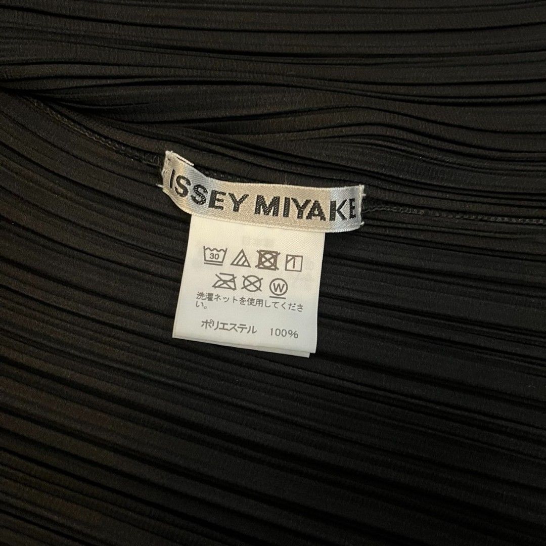 イッセイミヤケ ISSEY MIYAKE プリーツジャケット IM91FD156 ブラック サイズ1