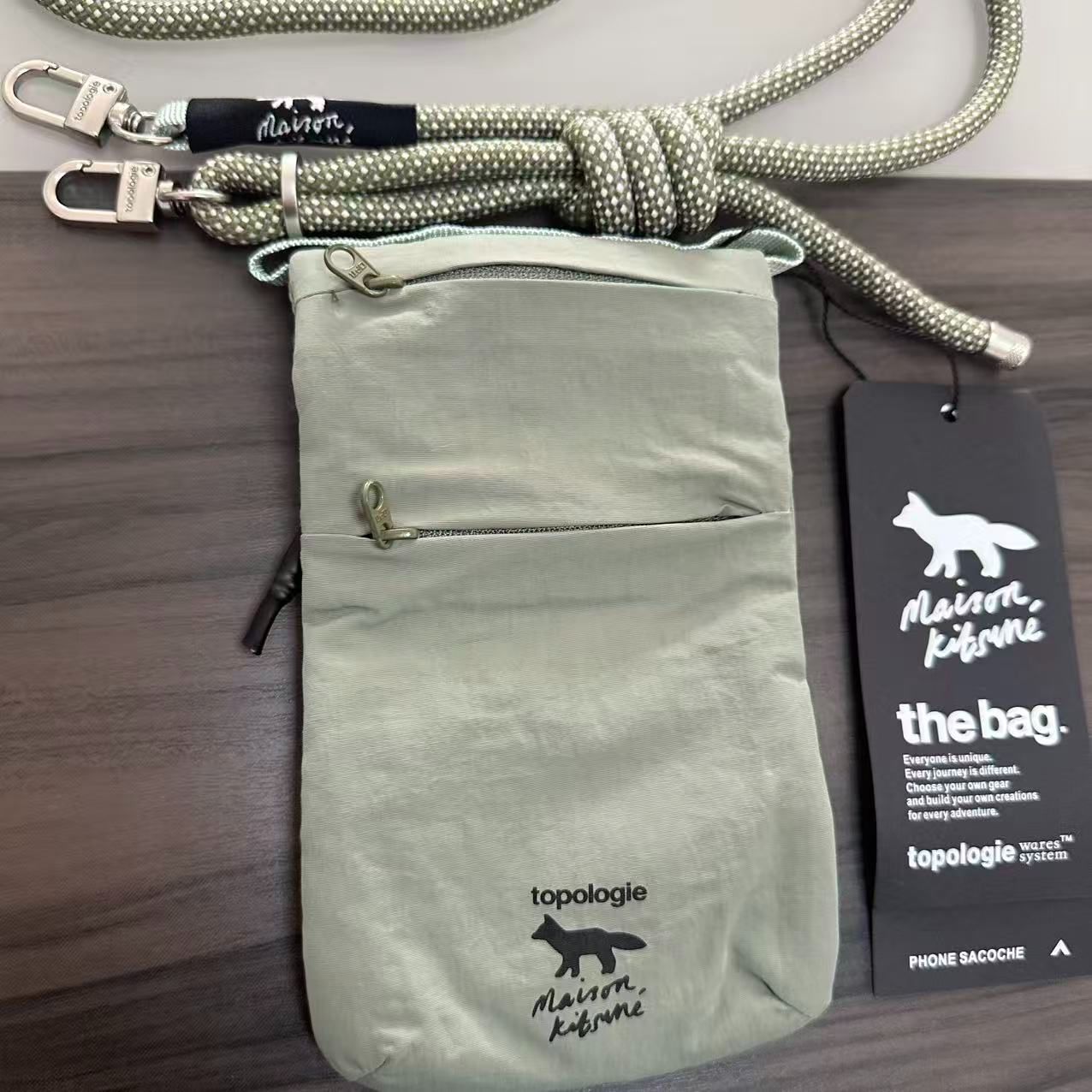 メゾンキツネ Maison Kitsuné x Topologie トポロジー Phone Sacoche