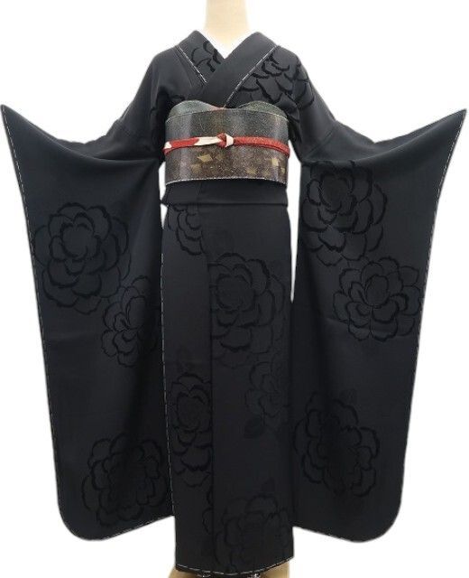 ❁tomihisa❁新品 一刀彫 薔薇 モノトーン 着物 成人式 胴抜き仕立て