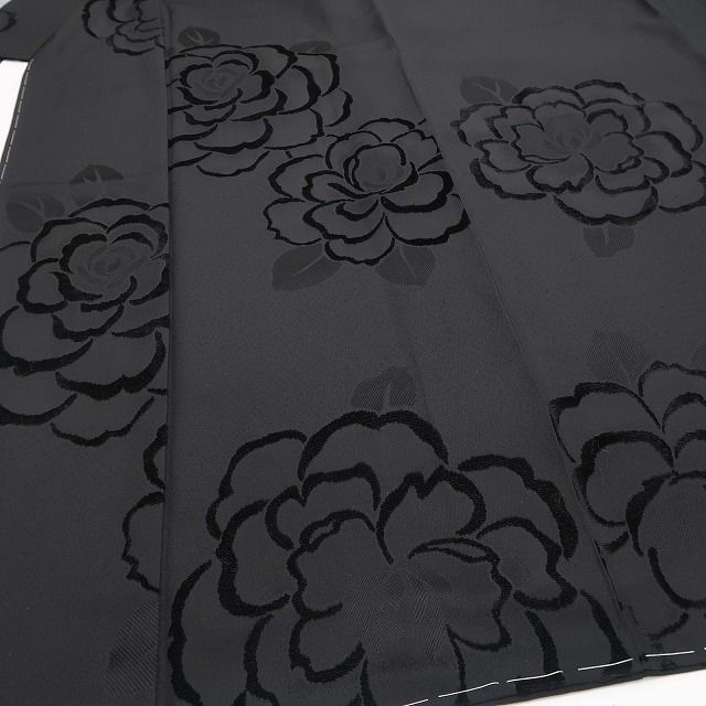 ❁tomihisa❁新品 一刀彫 薔薇 モノトーン 着物 成人式 胴抜き仕立て