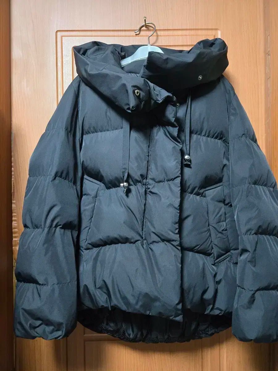 アトリエナイン ブラック WHO ショートダウン アウター