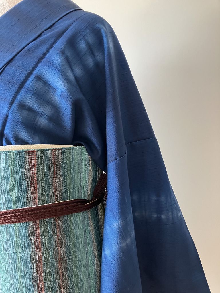 藍色 絞り縞模様