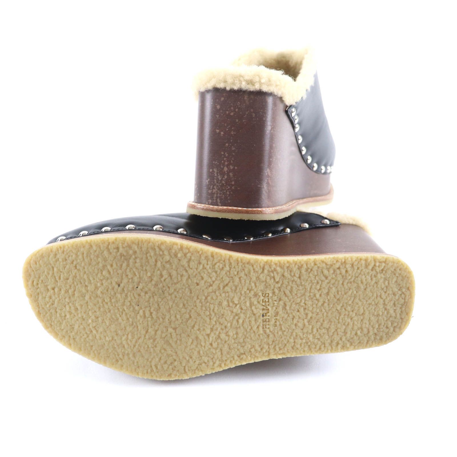 アース スタッズ付