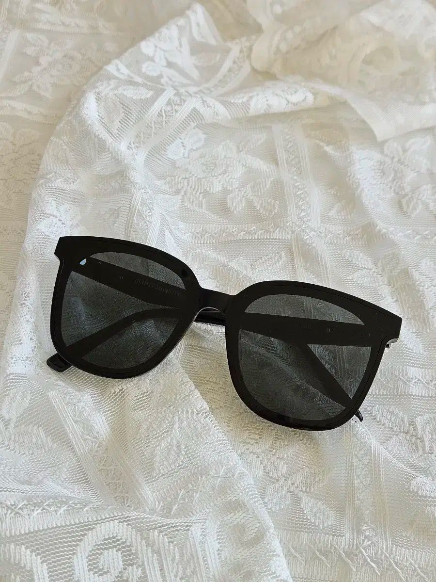GENTLE MONSTER ジェントルモンスター サングラス Jackie ブラック