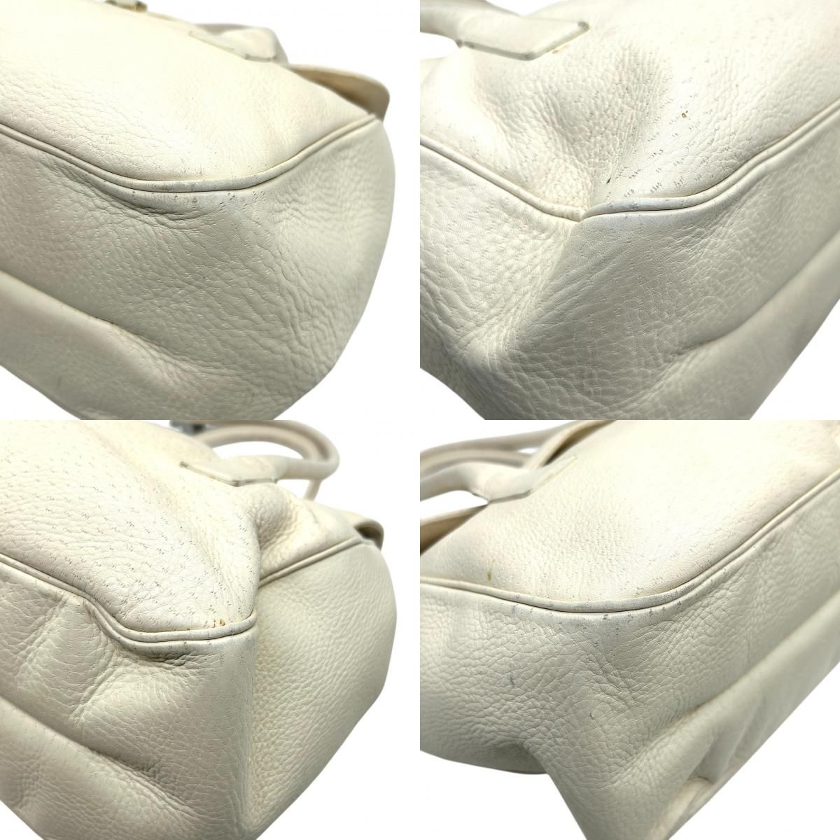 本革 ホワイト系