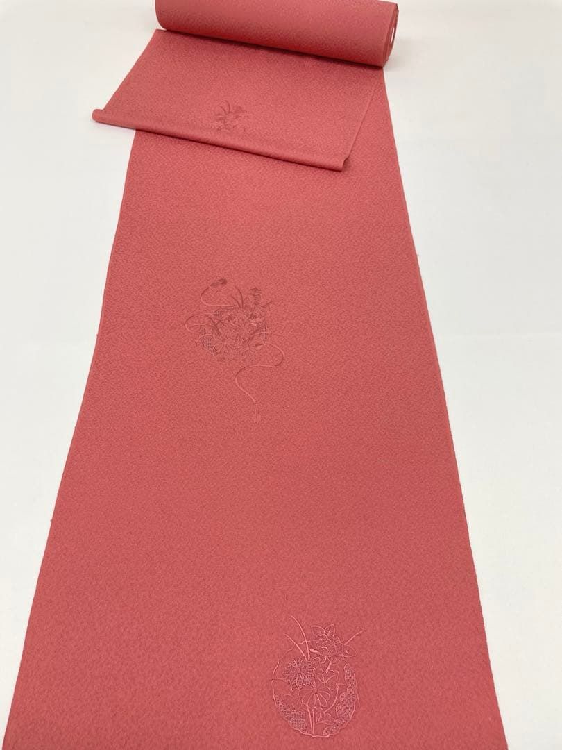 付け下げ 刺繍 紋意匠 八掛付き 正絹 反物 - メルカリ