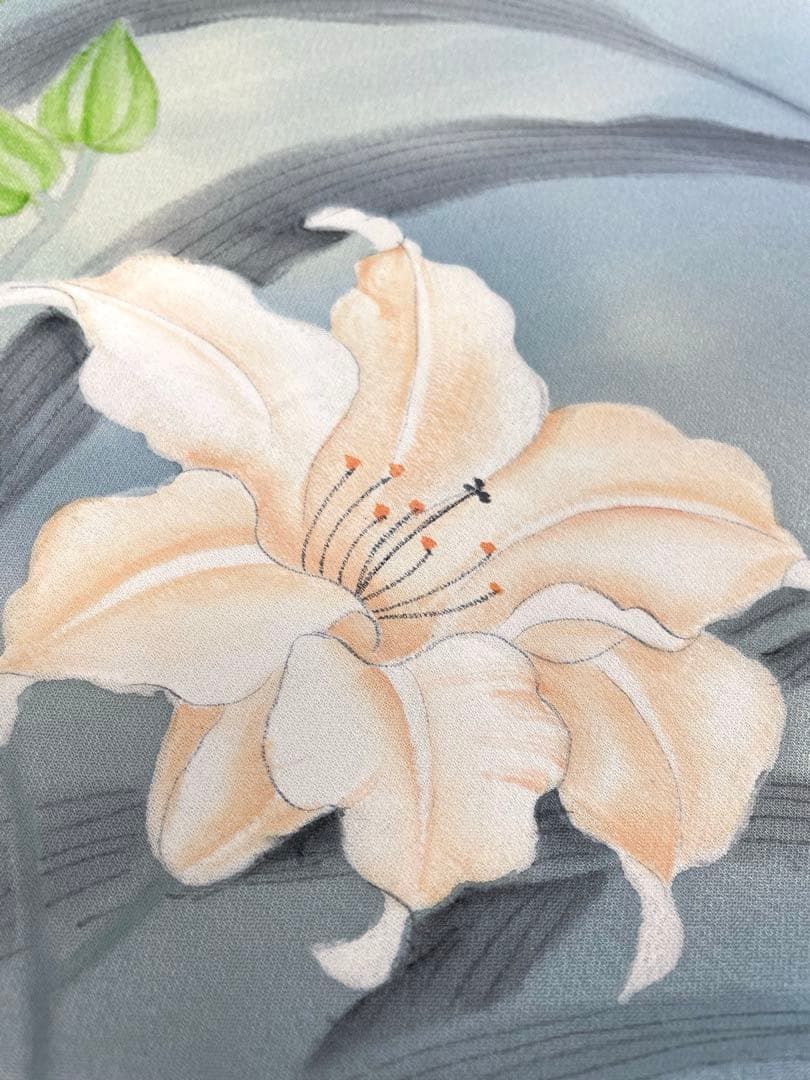 付け下げ 手描 ぼかし 正絹 反物 付け下げ 手描 紋意匠 ぼかし染 百合 正絹 反物 - メルカリ