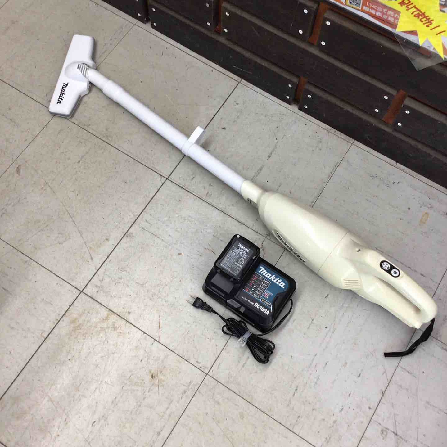 現状品 マキタ makita コードレスクリーナー CL108FDSHW 鴻巣店