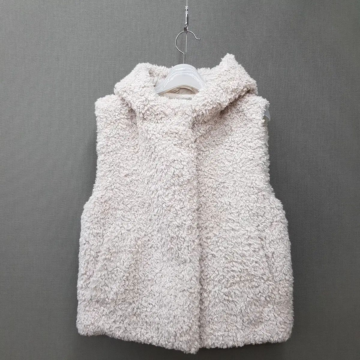 コス COS フェイクファー フード ベスト 36サイズ