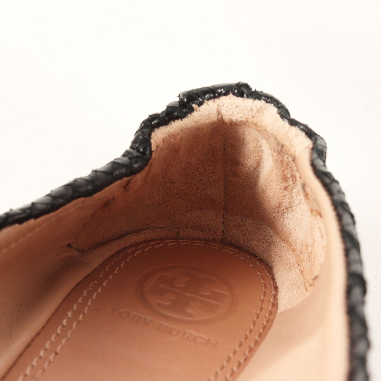 ラウンドトゥ メタルロゴ