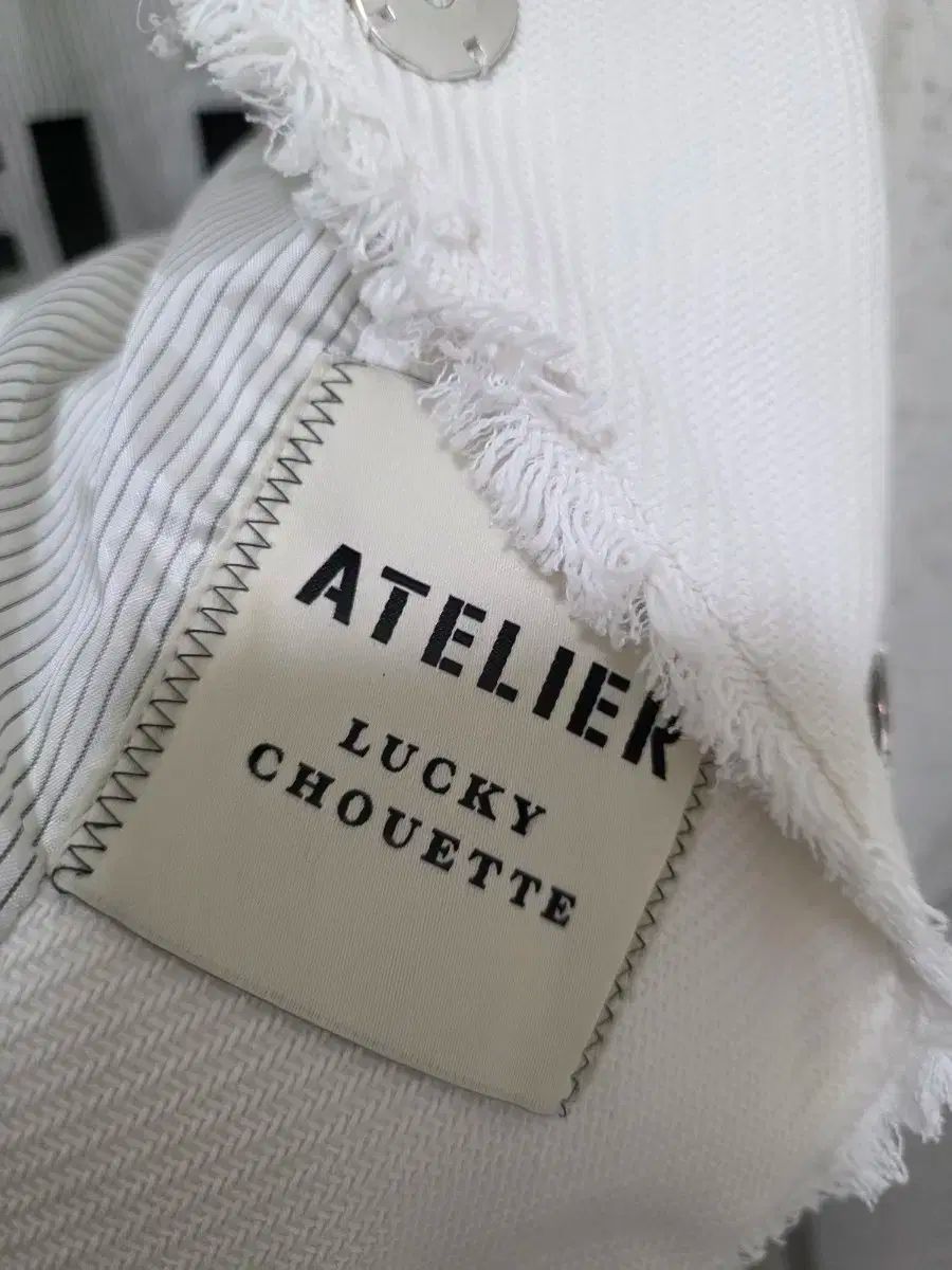 55 アトリエ ラッキーシュエトゥ ショールT 白 ツイード ジャケット GULLKHAN_COM