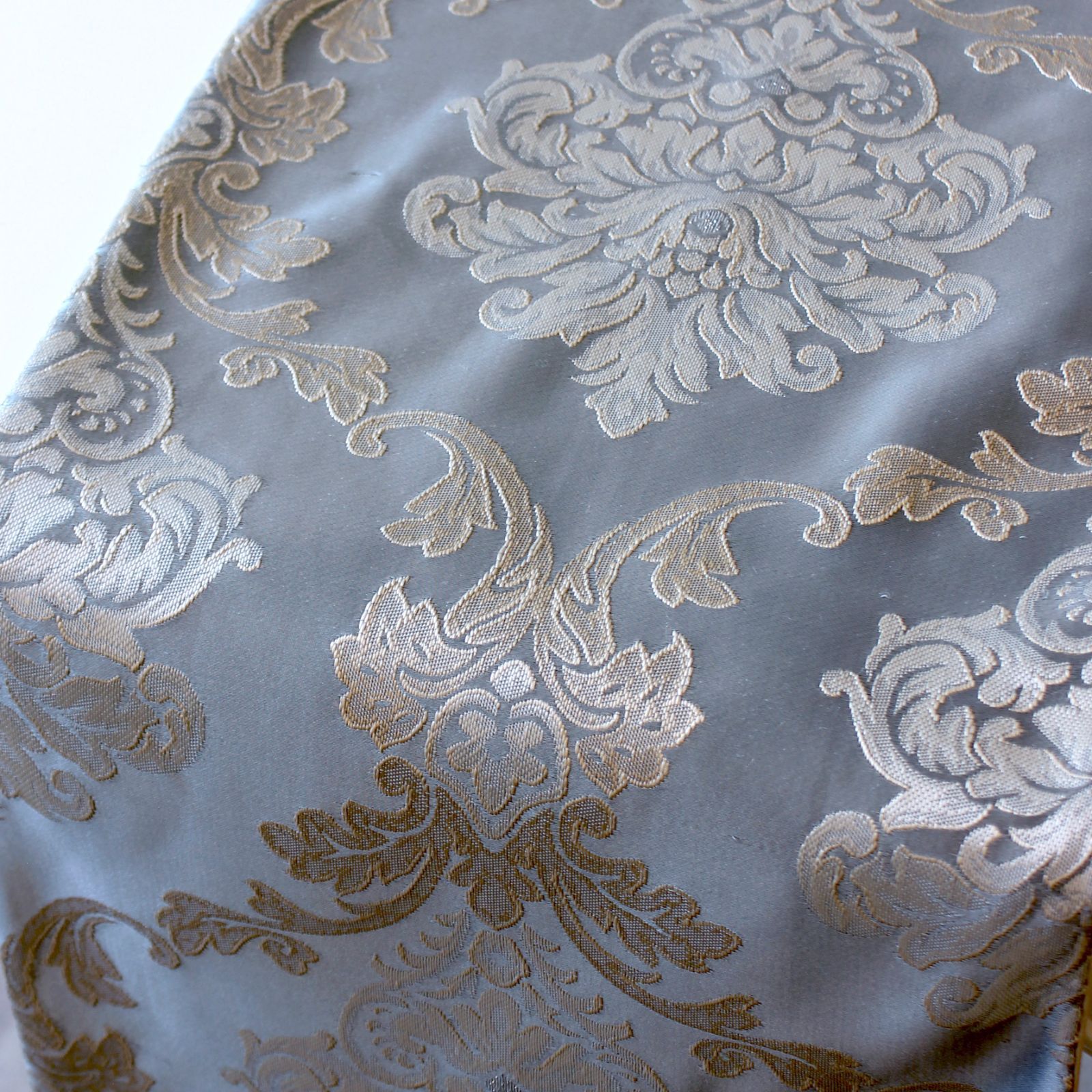 テーブルランナー ジェニファーテイラー NEXPOTALLINN_EU