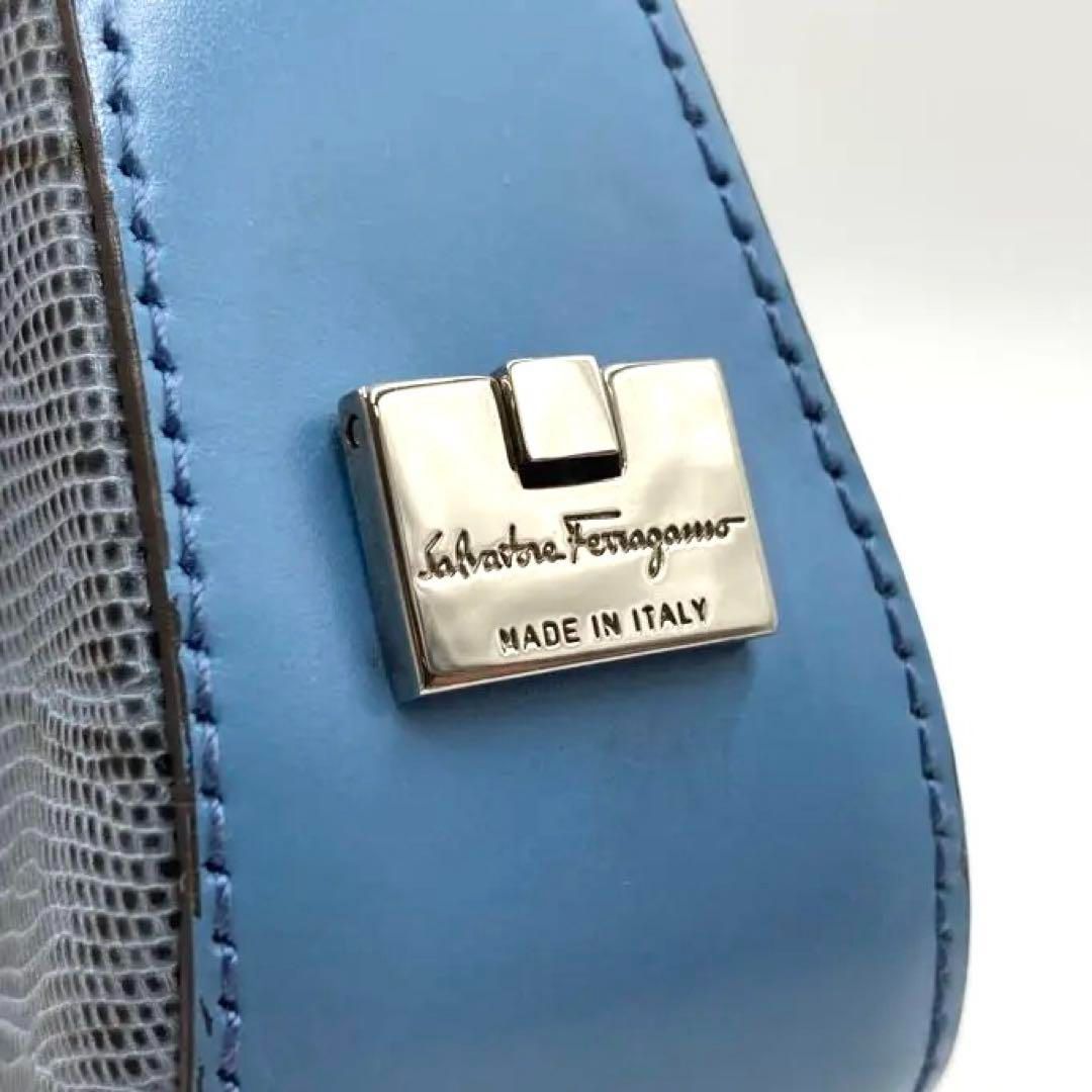 パイソン レザー