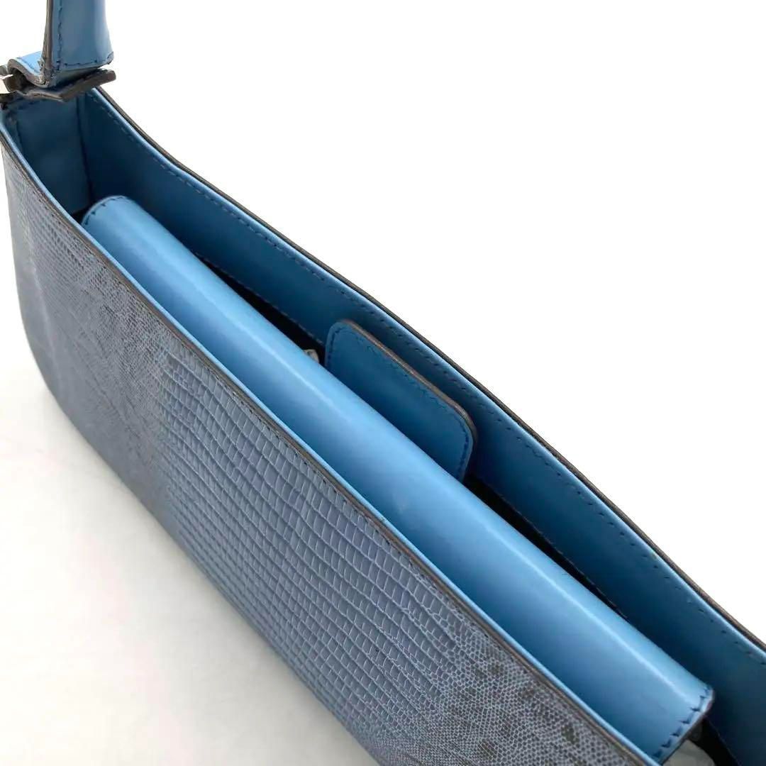 ハンドバッグ 水色