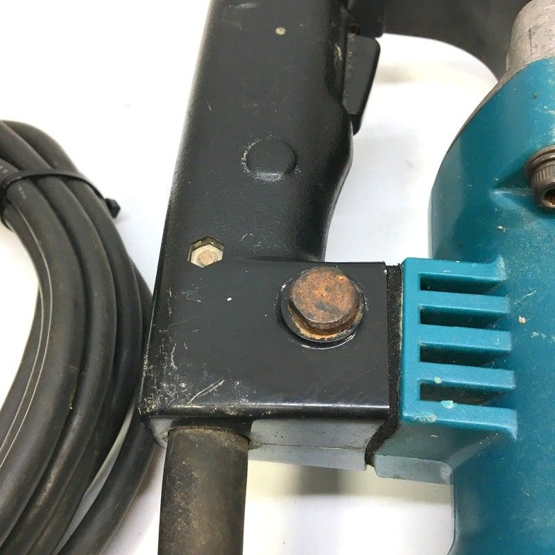 コンクリート 100V