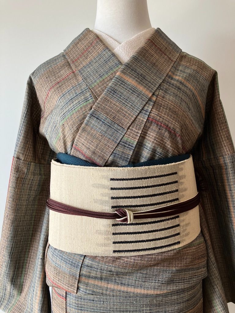 郡上紬 着物 多色縞模様 正絹 手織り カジュアル普段着 サイズゆったり K172