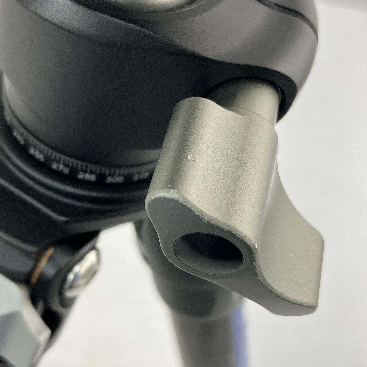 レオフォト 三脚