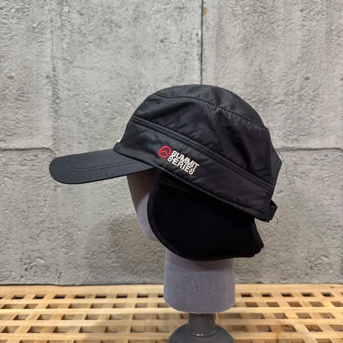  THE NORTH FACE ザノースフェイス サミットシリーズ イヤーフラップ キャップ その他 キャップ