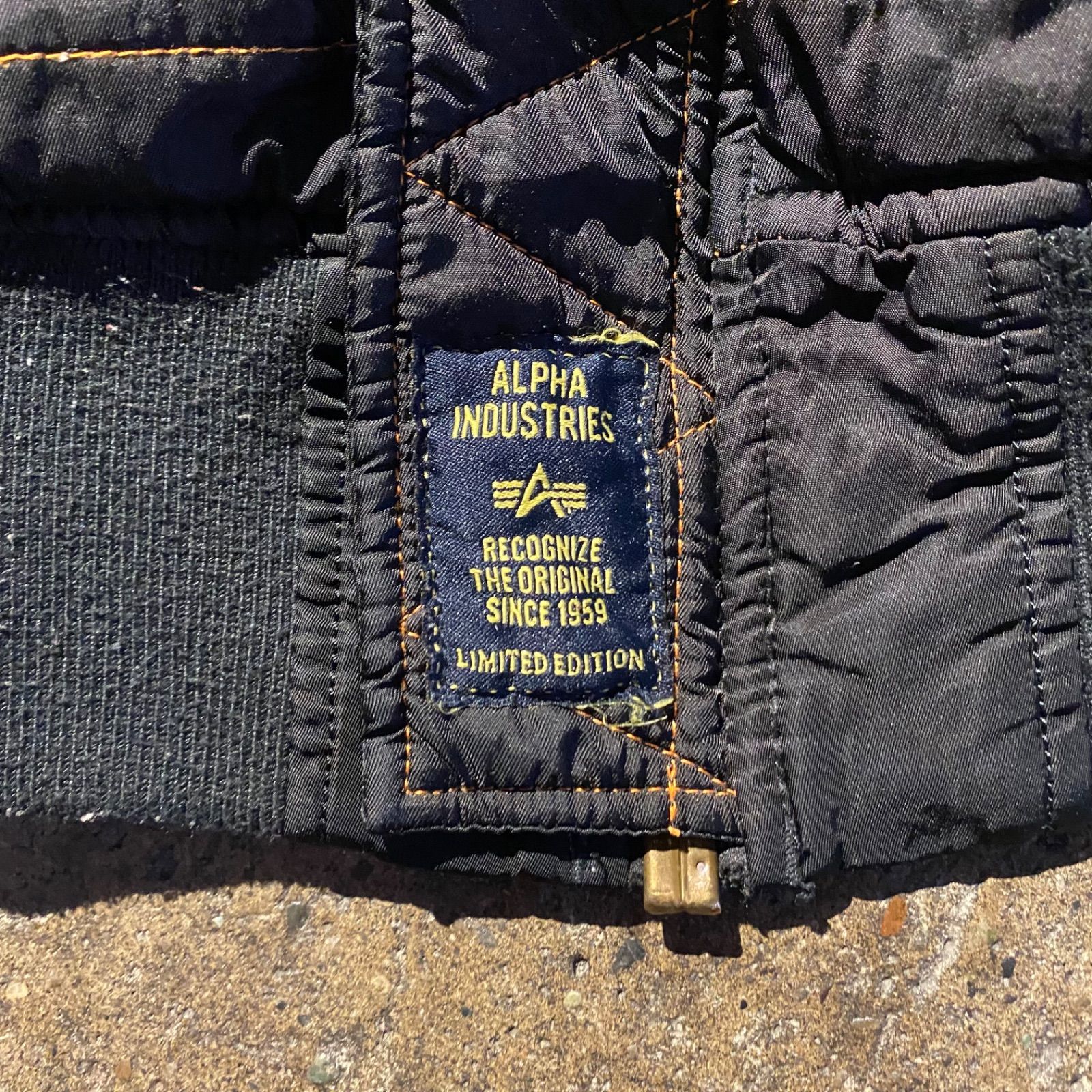 COMME des GARCONS black market × ALPHA ロゴパッチ MA-1 ジャケット