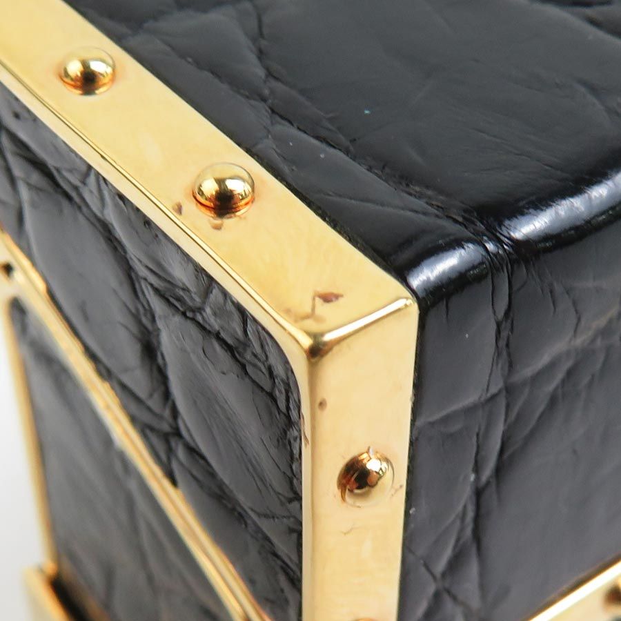 フェンディ FENDI