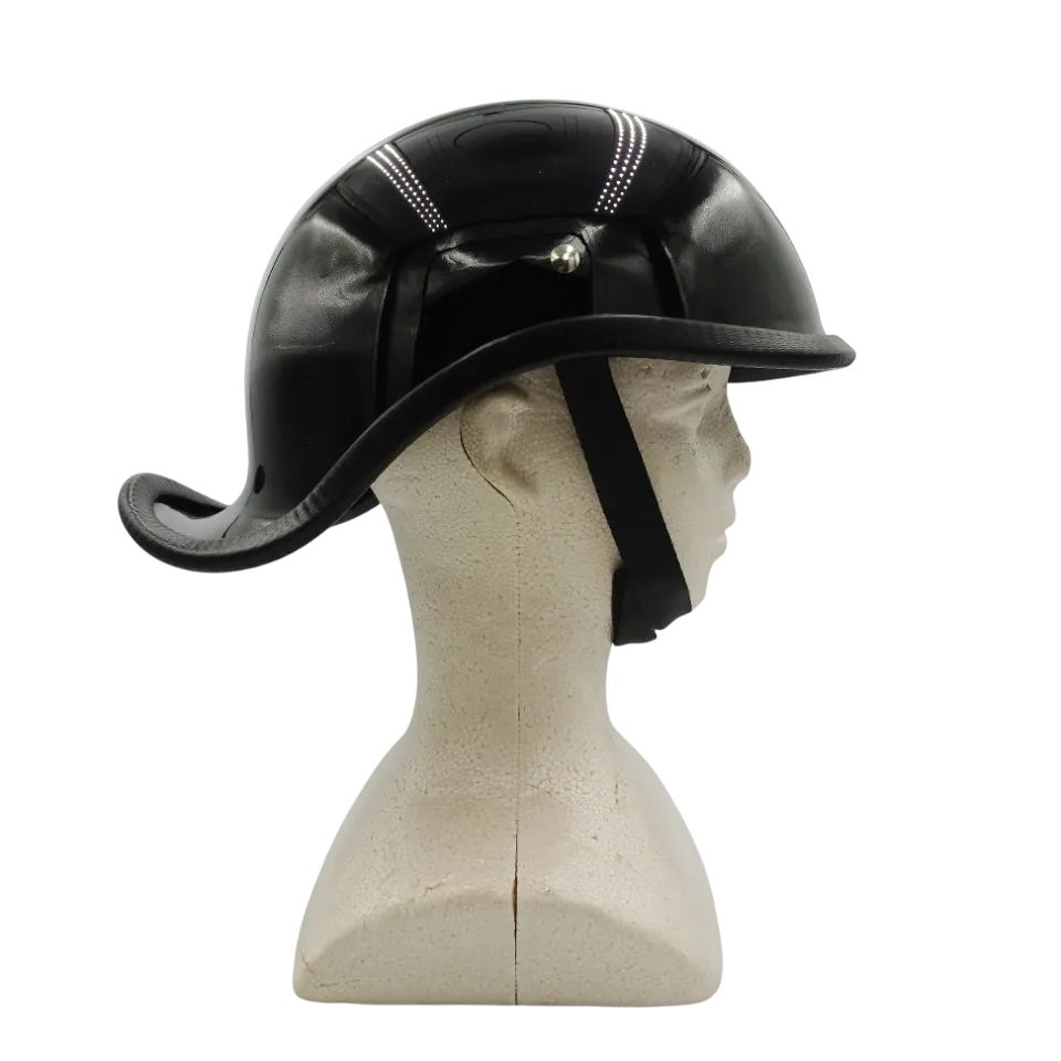 ツヤ黒 ファッション