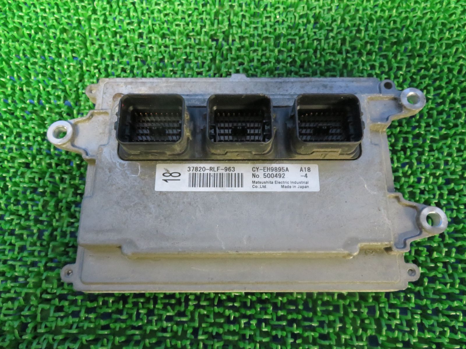 SFC2898| ホンダ RB3 RB4 オデッセイ 純正 エンジンコンピュータ エンジンコントロールユニット 37820-RLF-963