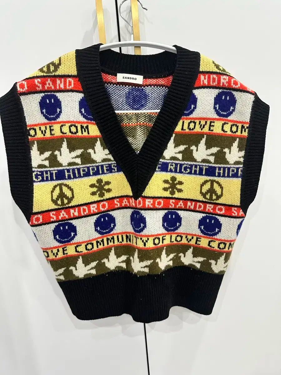 サンドロ スマイル ニット ベスト sandro