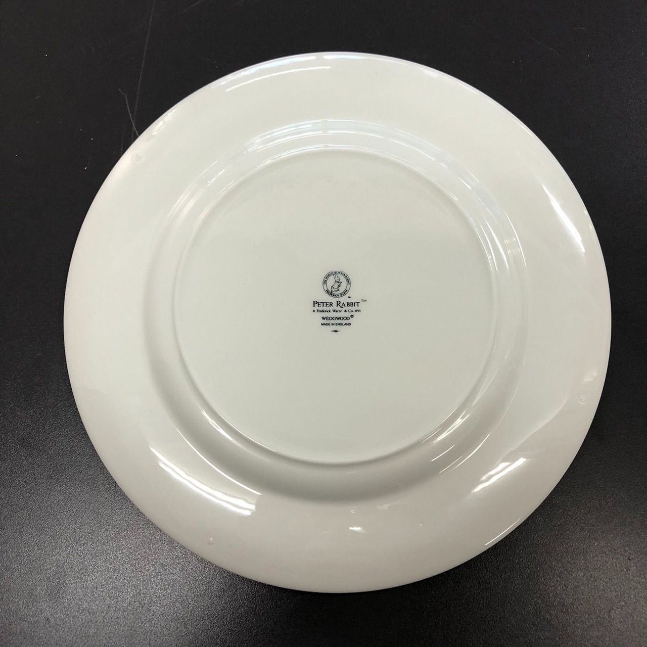ピーターラビット WEDGWOOD 大皿 平皿 新刻印 2枚セット 25cm - メルカリ