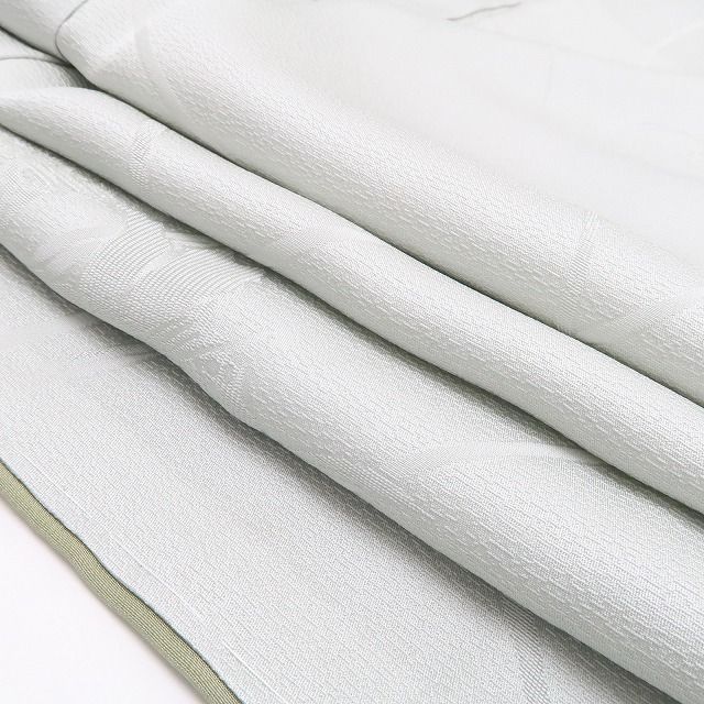 一刀彫の百合で奥ゆかしく 小紋