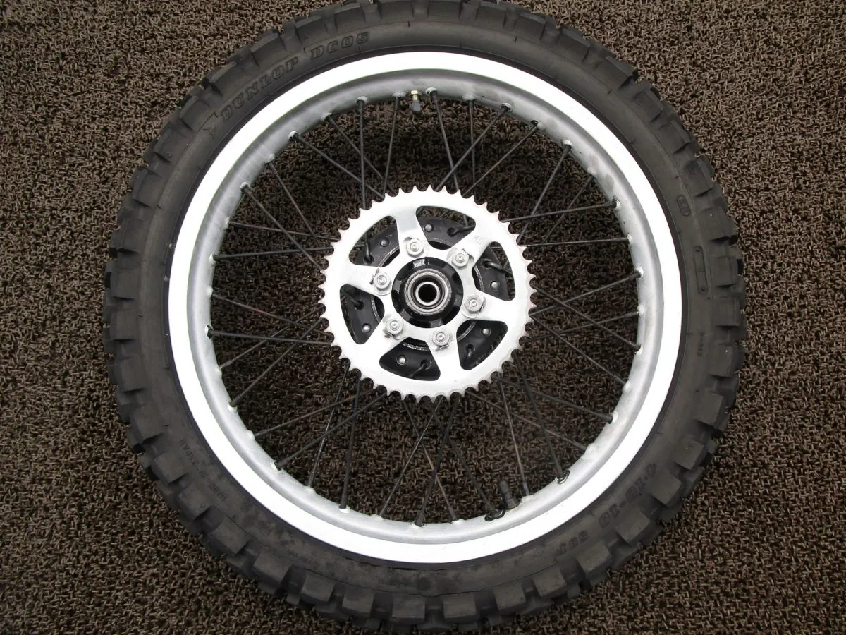 Ｆ6-0726 ヤマハ セロー 250 リアホイール タイヤ 【DG11J-003～ 2005年モデル 3C51 動画有】 ヤマハ セロー 250 FINAL EDITION 2020年式 2BK-DG31Jの諸元・スペック