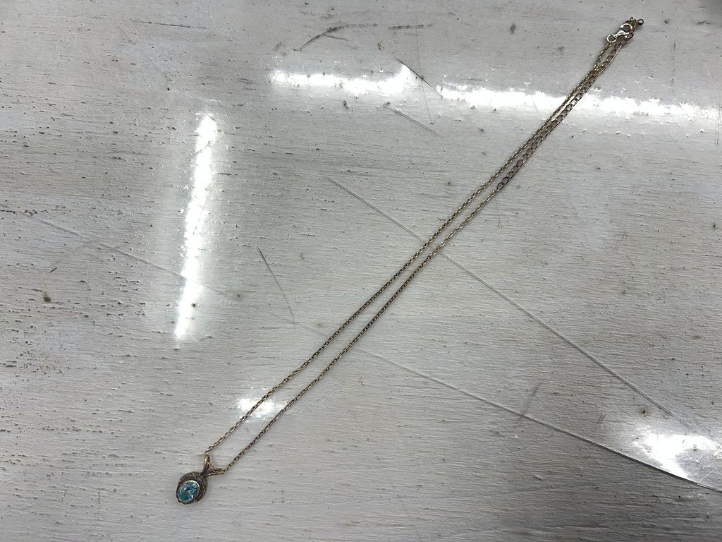 カレッジネックレス