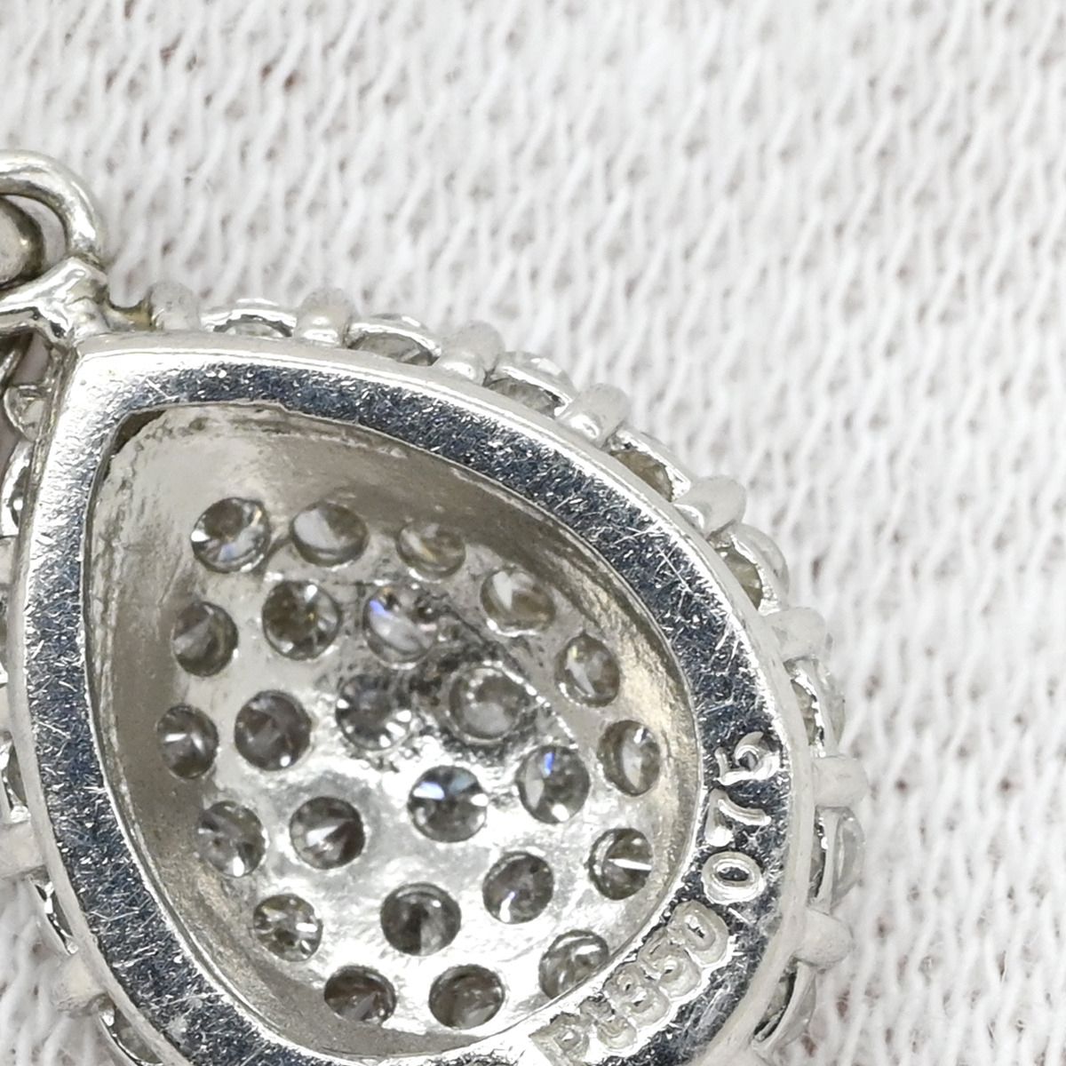 ペンダントトップ