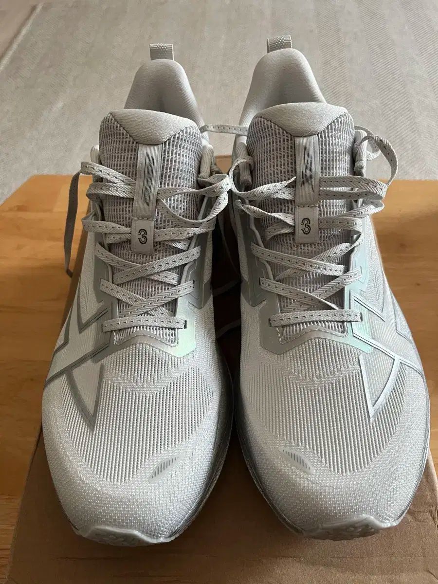 xtep 2000 km 9 275 280