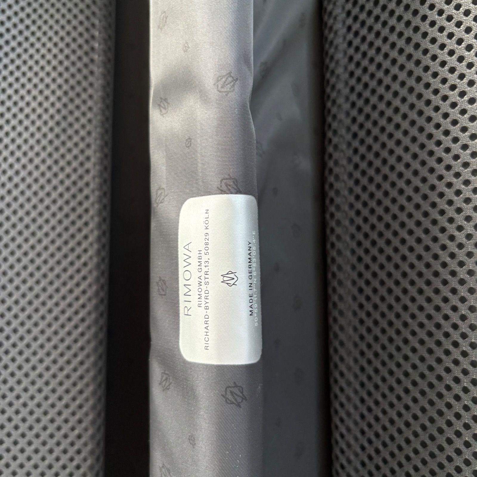 60L キャリーケース