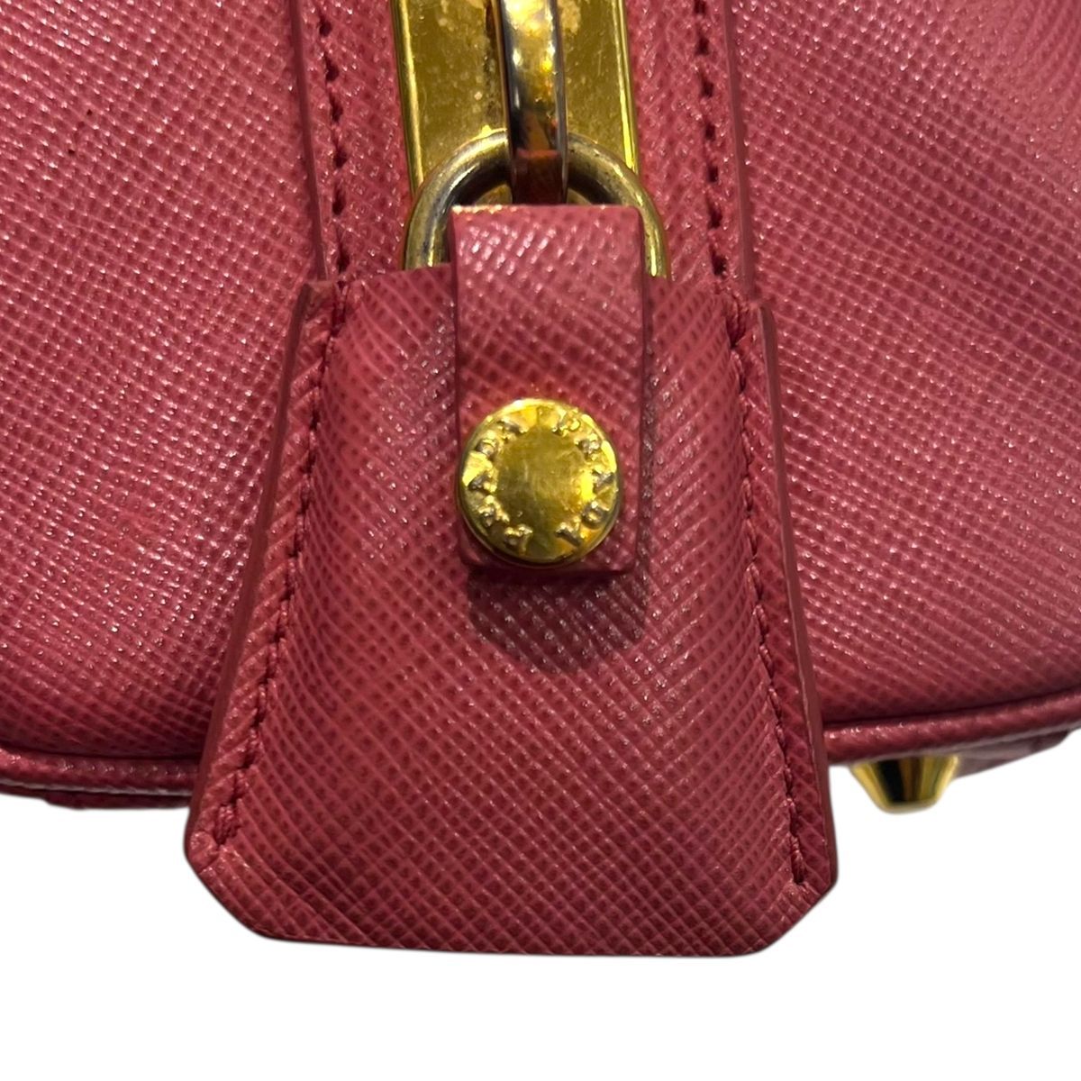 プラダ ショルダーバッグ