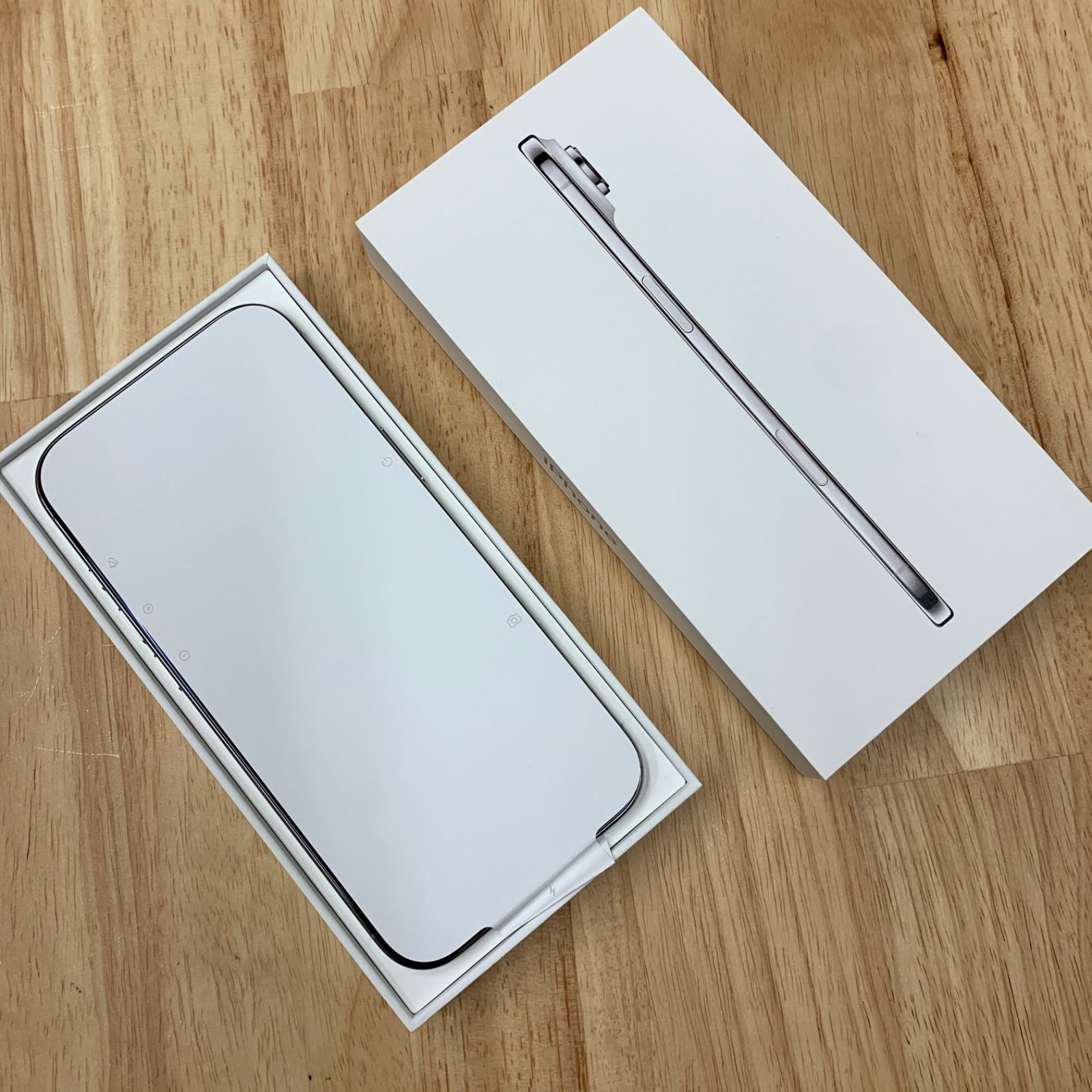 新品・未使用 iPhone Air 256GB クラウドホワイト国内版 SIMフリー