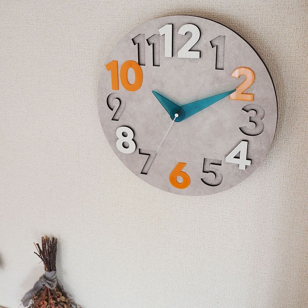 壁掛け時計 GRAU 静音設計 スウィープムーブメント