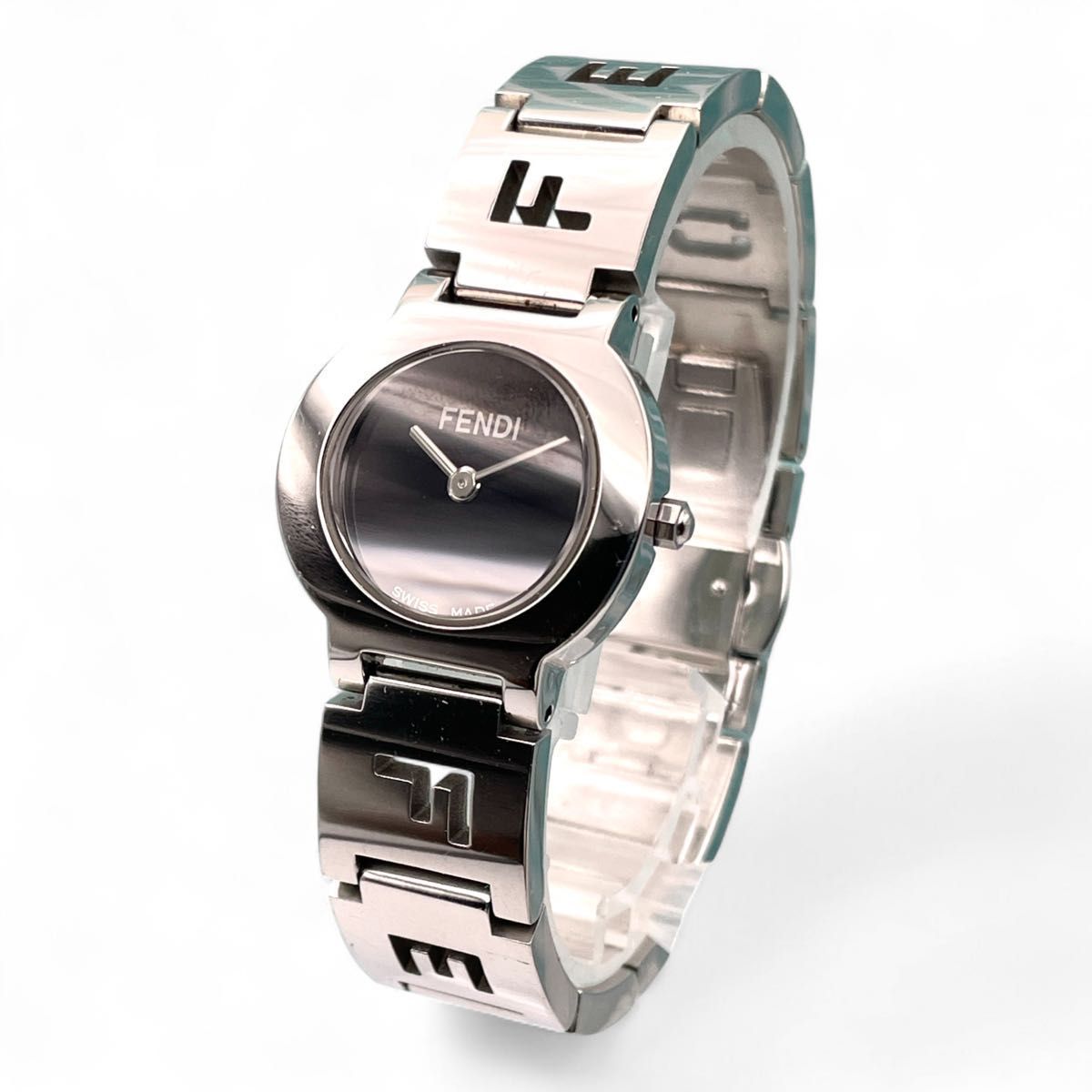 稼働 FENDI フェンディ 3050L レディース腕時計 クオーツ ステンレス シルバー コンビカラー ロゴ入り 5249-93-11