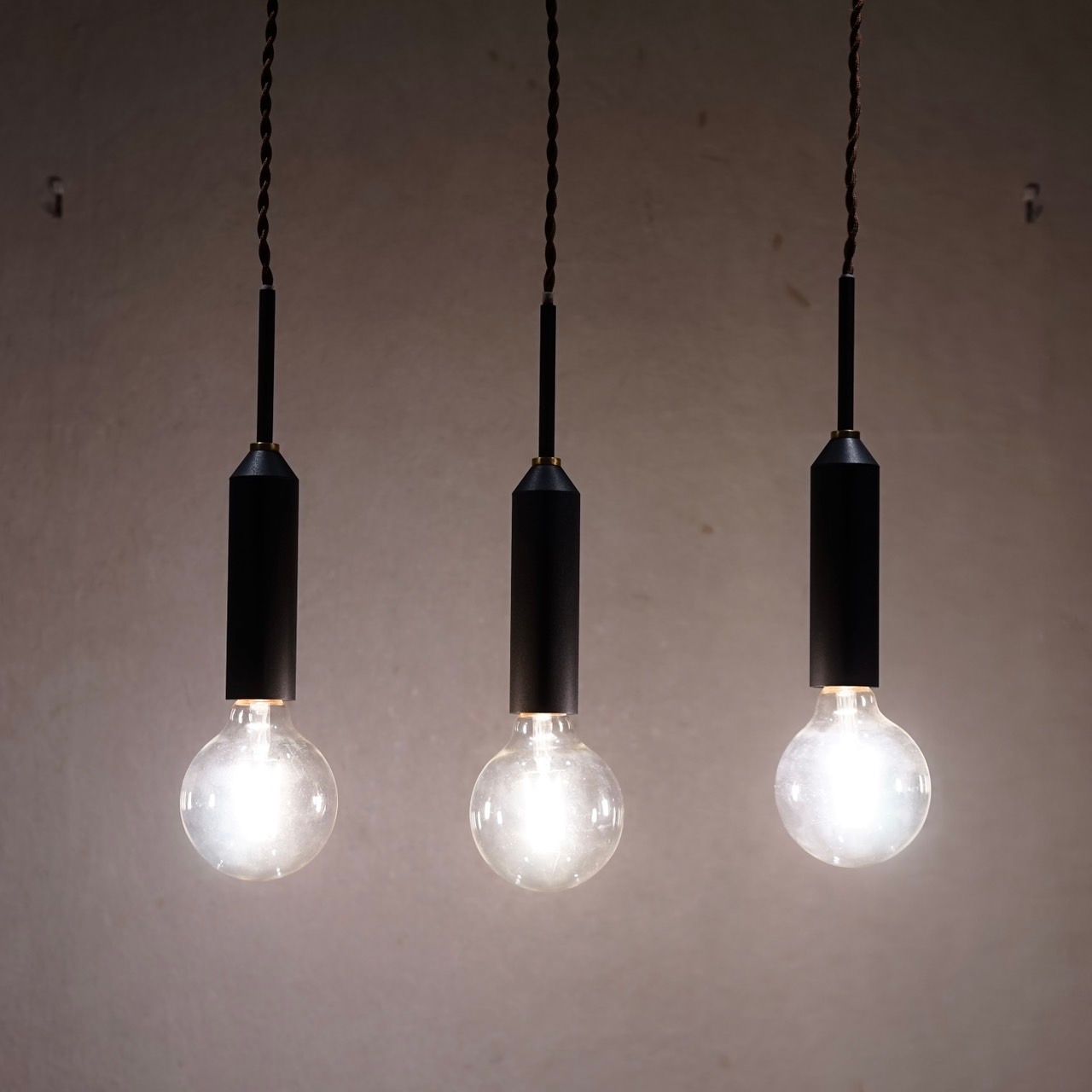 ELUX エルックス GENON ゲノン CC-P102 ペンダントライト 吊り下げ照明 ダイニング ライト ブラック モダン ミニマル インダストリアル NEXPOTALLINN_EU