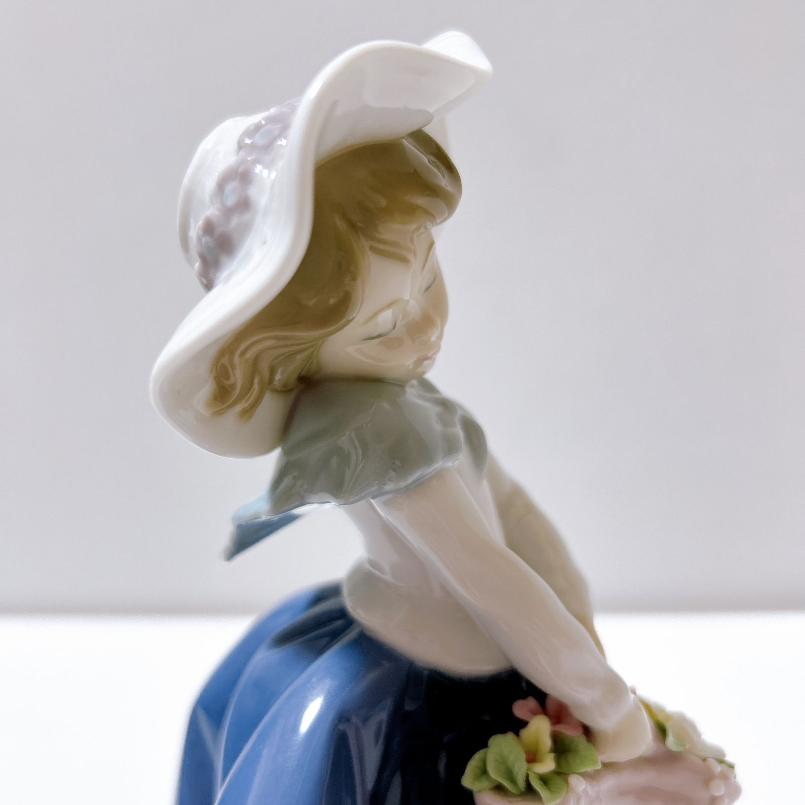 LLADRO リヤドロ きれいな花ばかり 少女 花 陶器 インテリア 中古美品