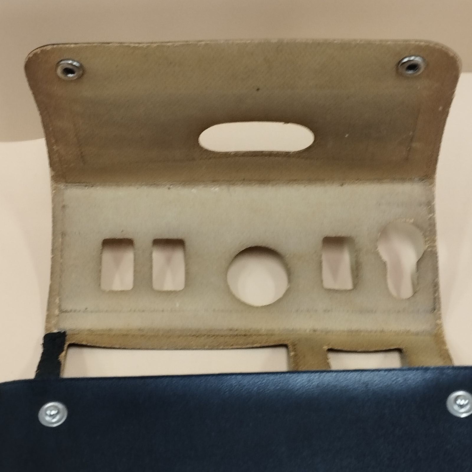 D15195] SONY ICF-5500 スカイセンサー BCLラジオ ケース付き