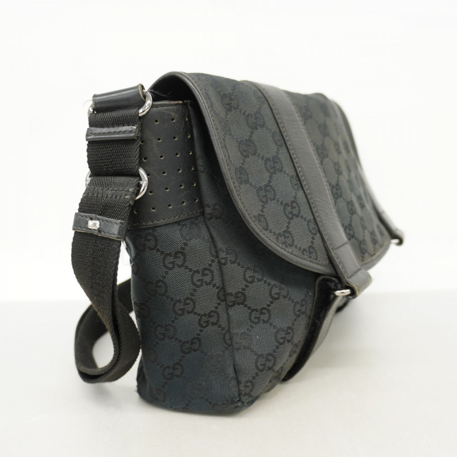 GUCCI グッチ GGキャンバス ショルダー メッセンジャー 145859 グッチ(Gucci) グッチ ショルダーバッグ GGキャンバス 145859