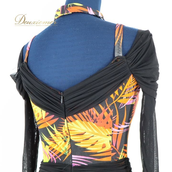 薄い素材 ふんわり広がる