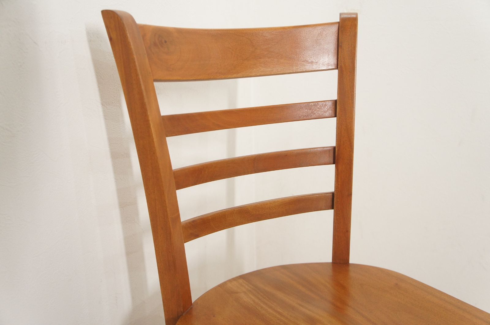 ラダーバックウッドチェア