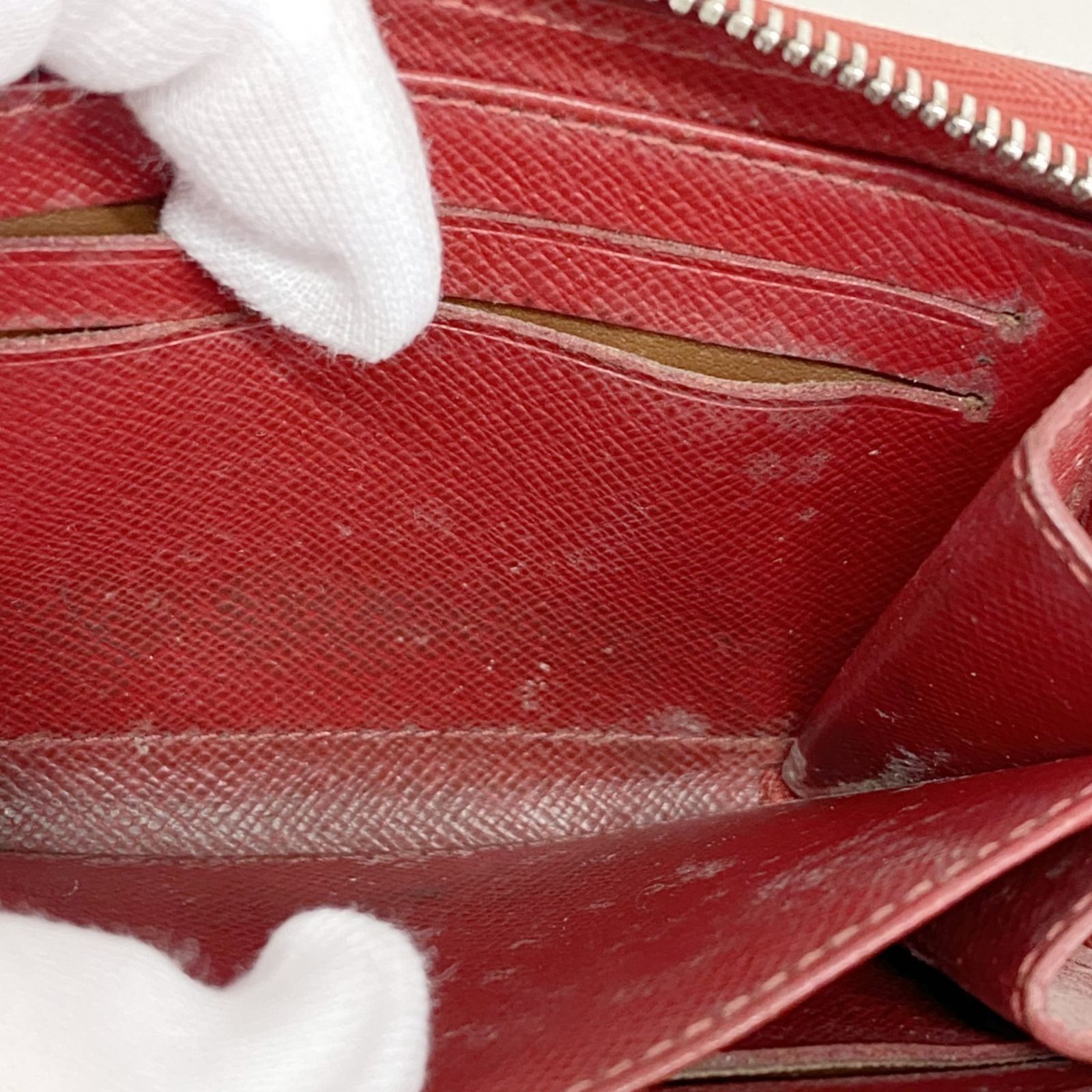 カーマインレディース