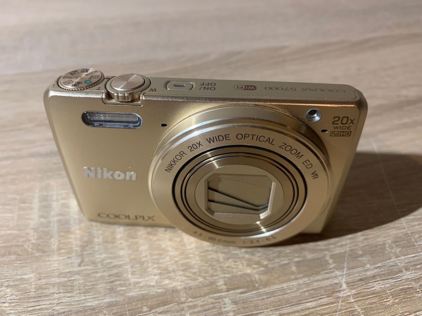 Nikon COOLPIX S7000 【ジャンク品】 ジャンク】Nikon COOLPIX S7000 コンパクトデジタルカメラ