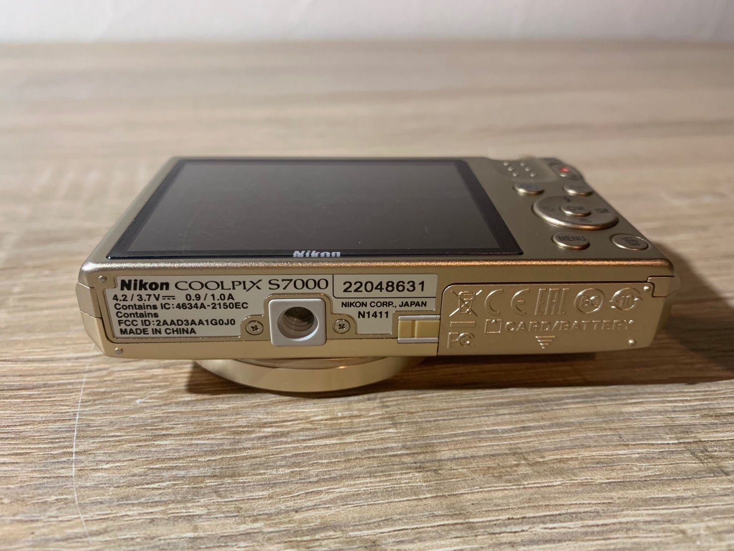 6191 Nikon COOLPIX S7000 ゴールド デジカメ ジャンク品 ニコン